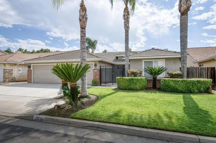 2235 E Lester Avenue, Fresno, CA 93720 - Image #2
