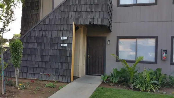 1151 S Chestnut Avenue #127, Fresno, CA 93702