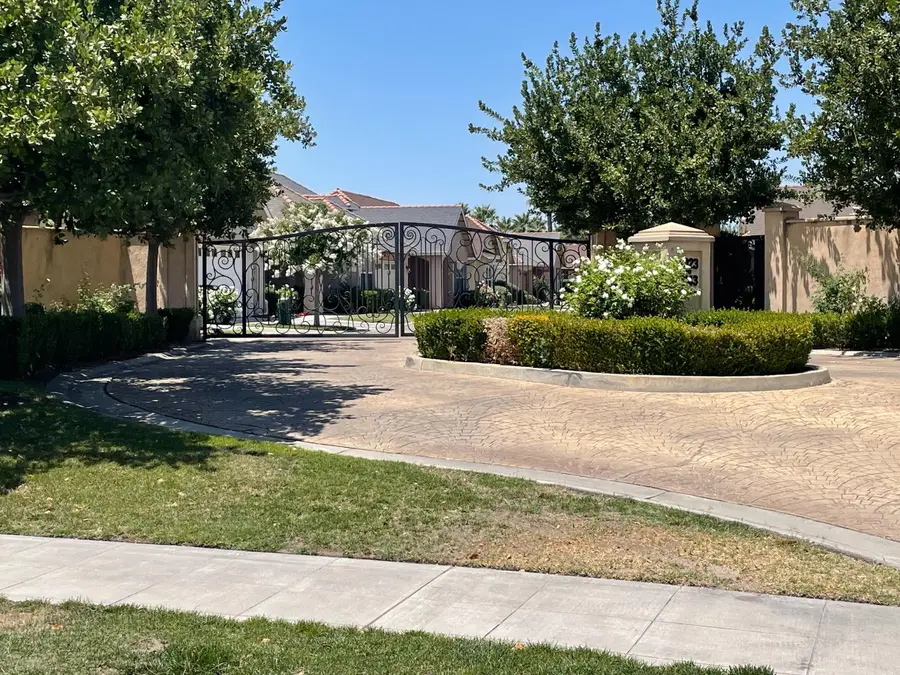 2087 S Church, Reedley, CA 93654 - Image #2