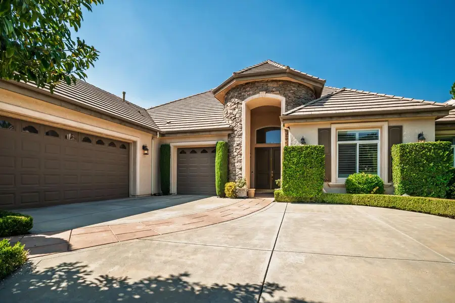 10637 N Lochmoor Lane, Fresno, CA 93730 - Image #2