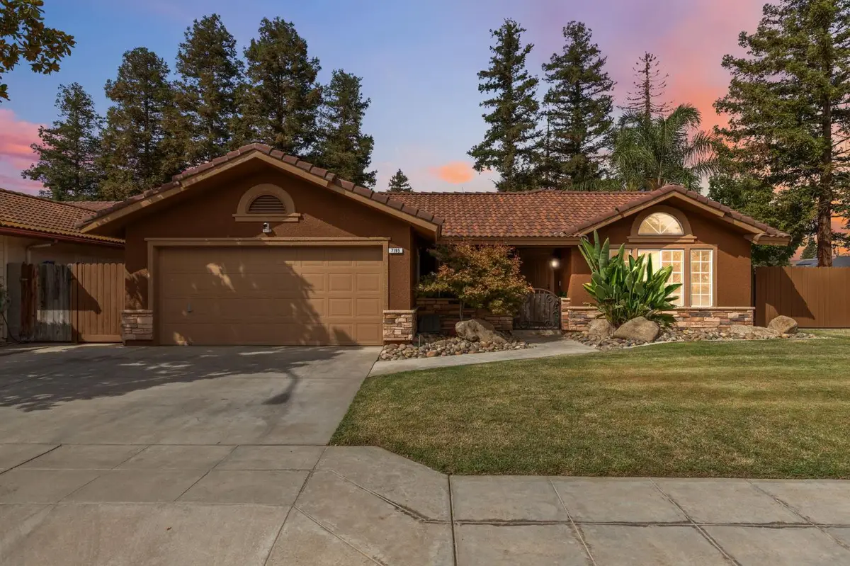 7195 N Carnegie Avenue, Fresno, CA 93722 - Image #1