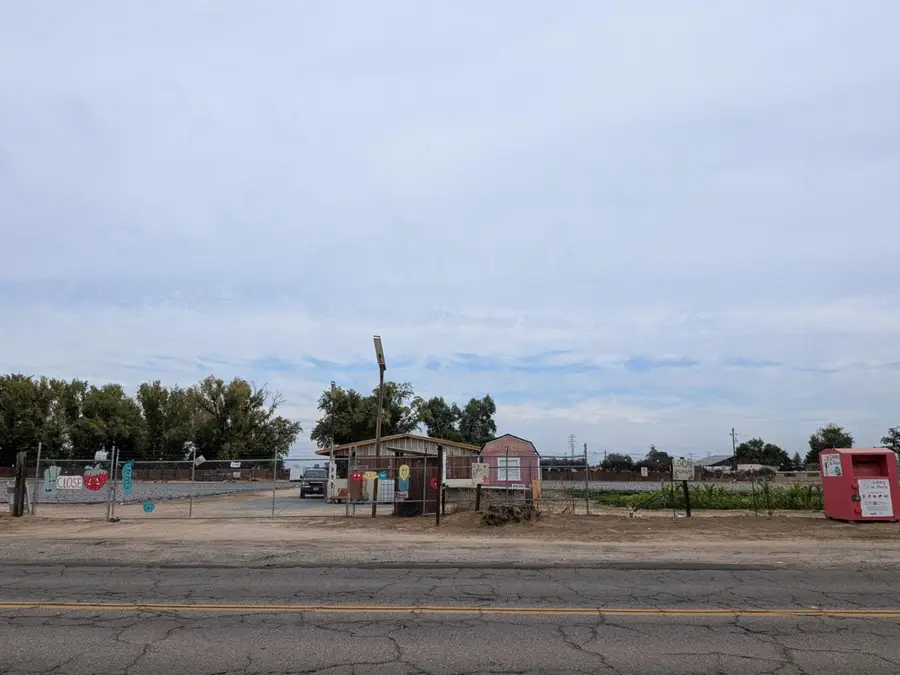 284 S Temperance Avenue, Fresno, CA 93727 - Image #2