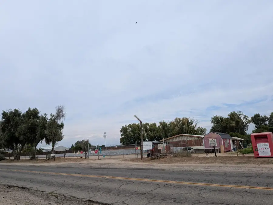 284 S Temperance Avenue, Fresno, CA 93727 - Image #3