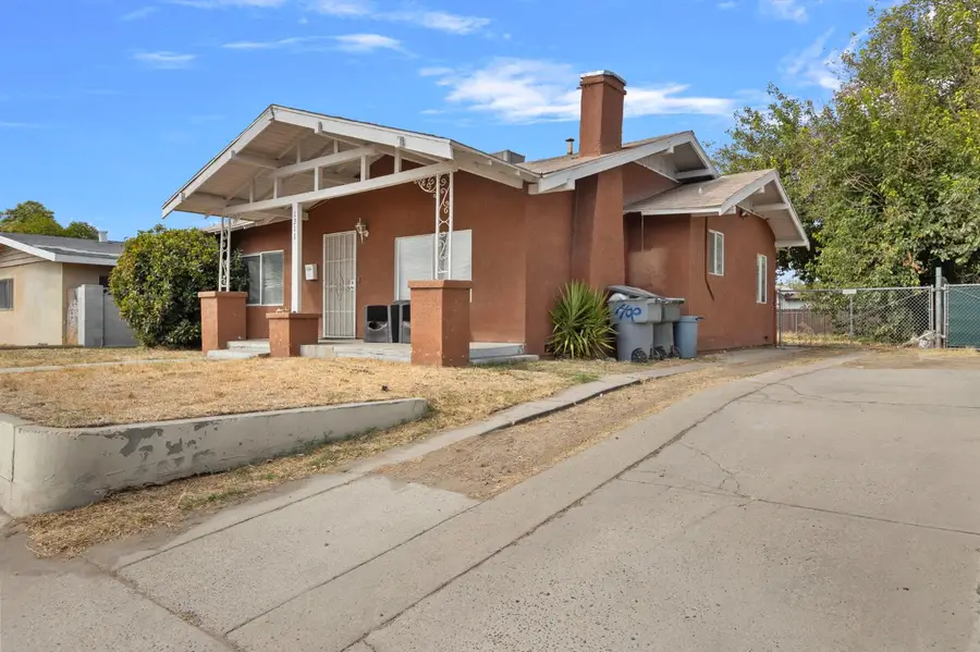 1211 E Clinton Avenue, Fresno, CA 93704 - #2