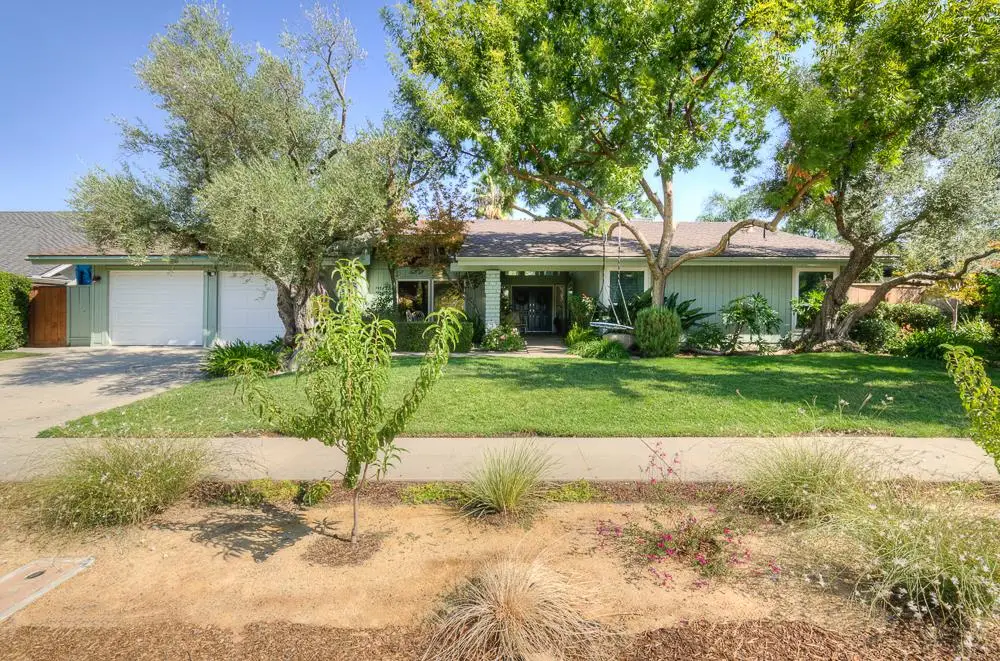 264 E Loyola Avenue, Fresno, CA 93720 - Image #1