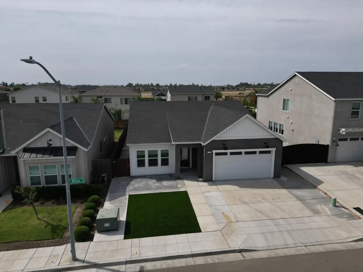 153 N Bliss Avenue, Fresno, CA 93727 - Image #1