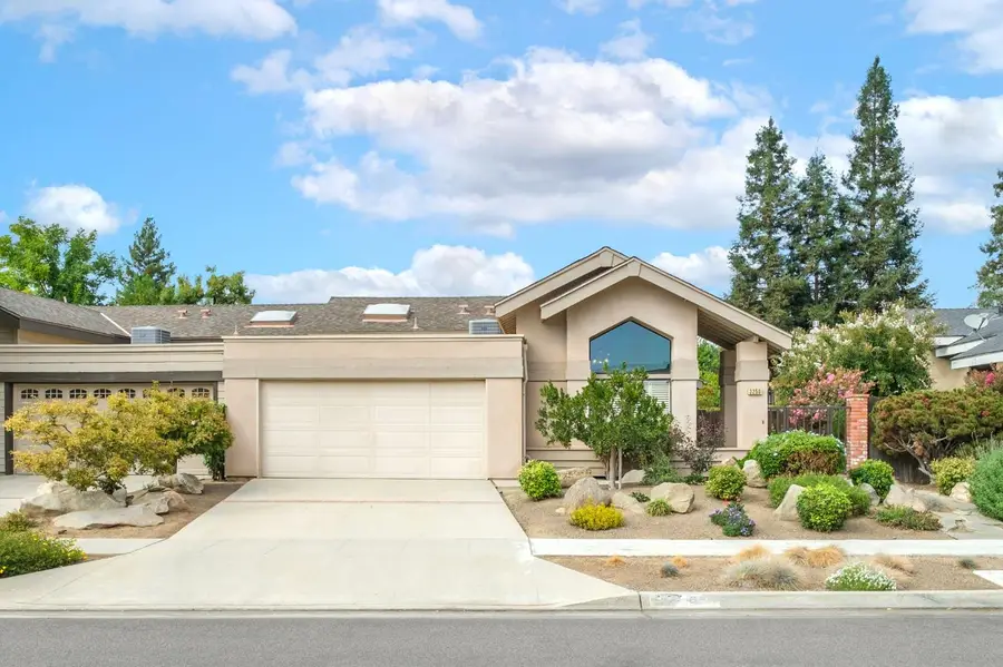 3250 W Spruce Avenue, Fresno, CA 93711 - Image #2