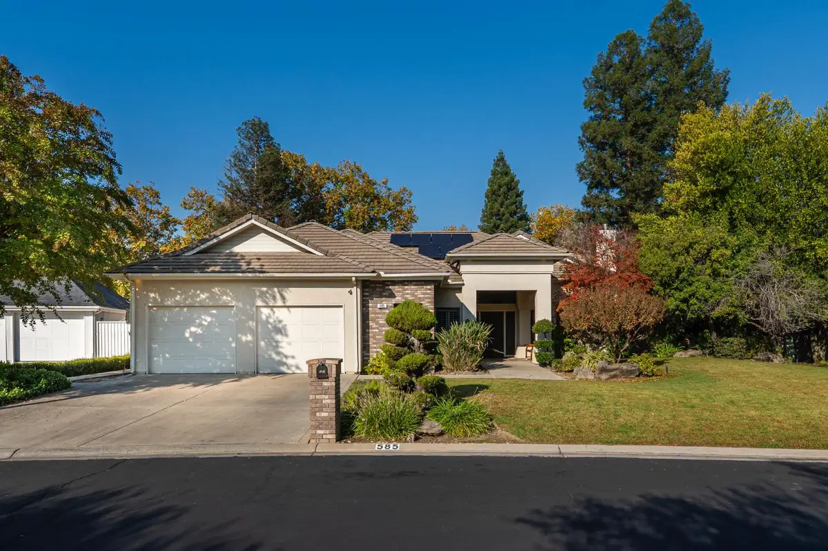 585 E Chesapeake Circle, Fresno, CA 93730 - Image #1