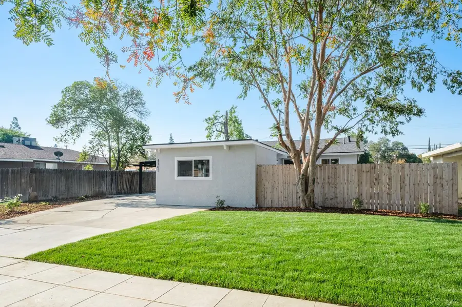 4261 N Holt Avenue, Fresno, CA 93705 - Image #3