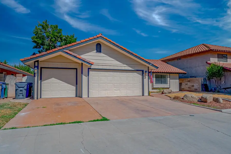 2465 Meadowrest Way, Madera, CA 93637 - Image #2