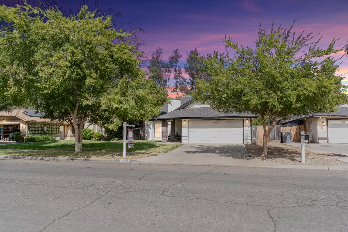4286 N Parkway Drive, Fresno, CA 93722 - Image #1