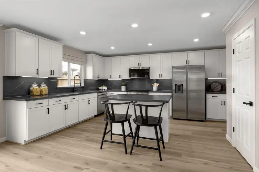 2163 S. Terry Avenue, Fresno, CA 93725 - Image #3