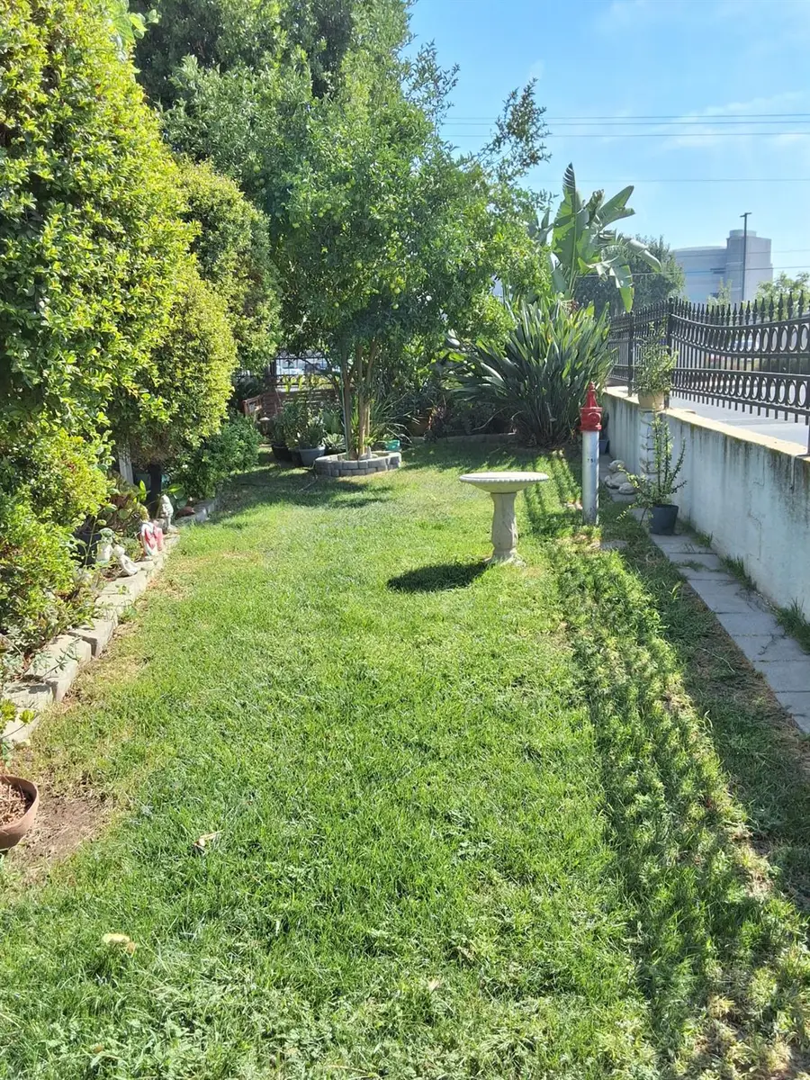 336 E Alluvial Ave #1, Fresno, CA 93720 - Image #2