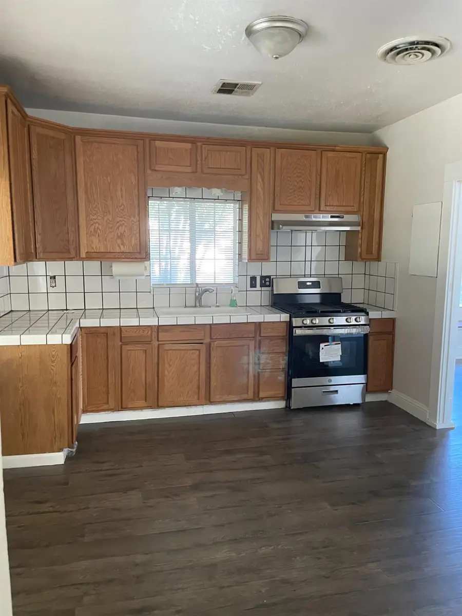 780 Lake, Kingsburg, CA 93631 - Image #3