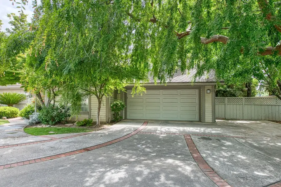 9224 N Stoneridge Lane, Fresno, CA 93720 - Image #3