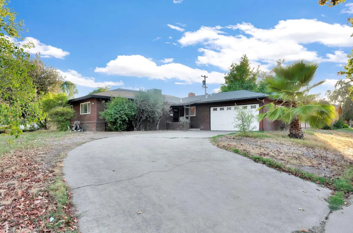 4837 N Ila Avenue, Fresno, CA 93705 - Image #1