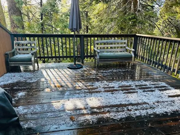 40810 Oakwoods Lane, Shaver Lake, CA 93664