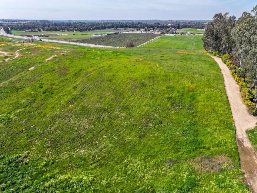 0 N Willow Bluff, Clovis, CA 93619 - Image #2