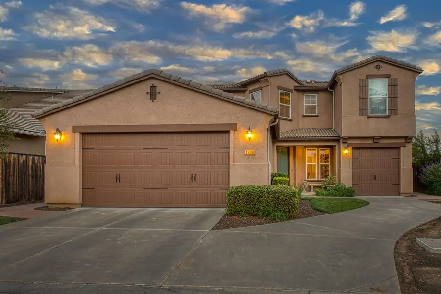 1609 N Piccadilly Lane, Clovis, CA 93619 - Image #2