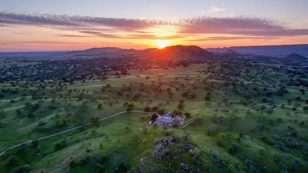 18486 Tollhouse Road, Clovis, CA 93619 - Image #1