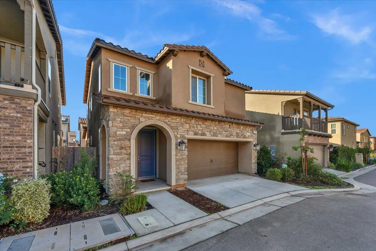 890 Fir Street W, Madera, CA 93636 - Image #1