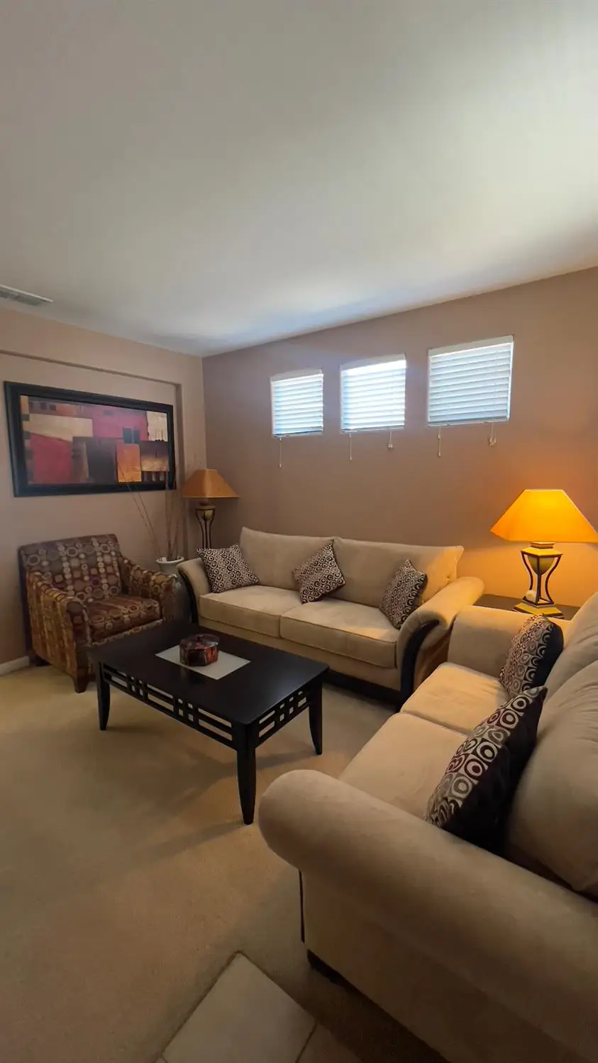 5221 E Byrd Avenue, Fresno, CA 93725 - Image #3