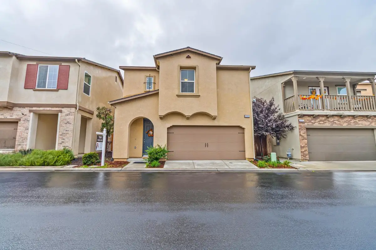 6369 Santa Lucia Way, Fresno, CA 93722 - Image #1