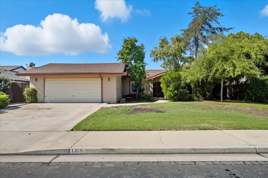 165 Lyon Avenue, Sanger, CA 93657 - Image #2