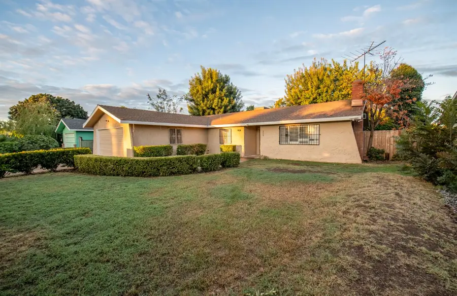 225 N Sylmar Avenue, Fresno, CA 93727 - Image #2
