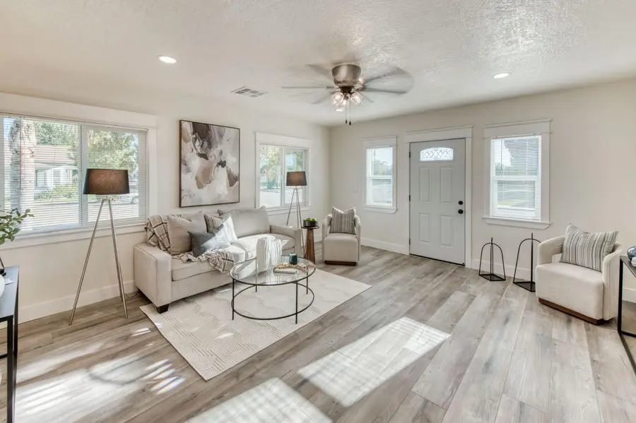 2004 Wilson Street, Selma, CA 93662 - Image #3