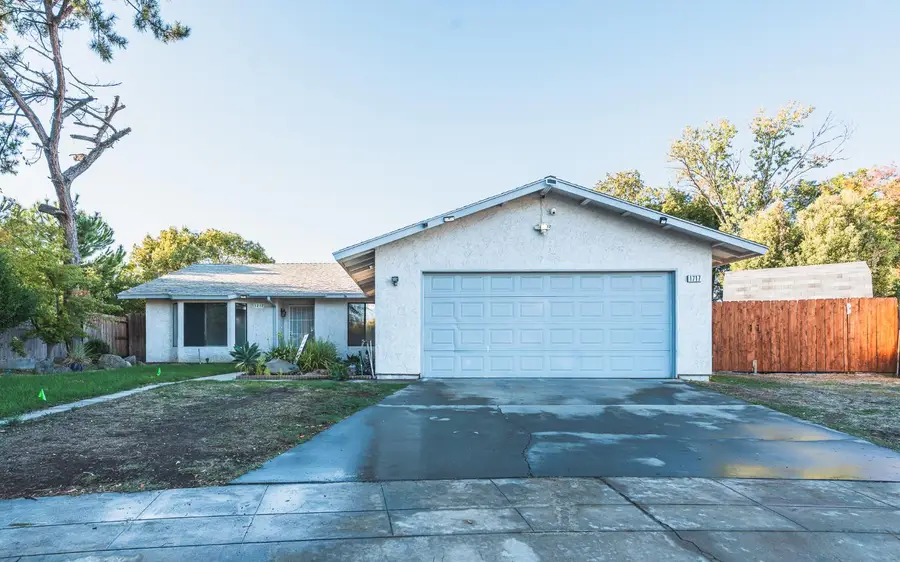 1717 Swift Avenue, Clovis, CA 93611 - Image #2