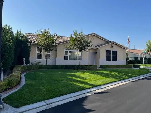 812 Via Rosa, Los Banos, CA 93635 - Image #2