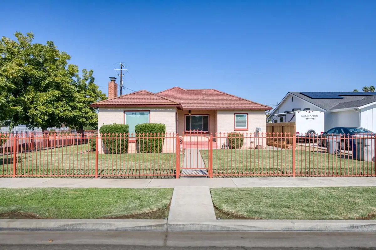 4855 E Washington Avenue, Fresno, CA 93727 - Image #1