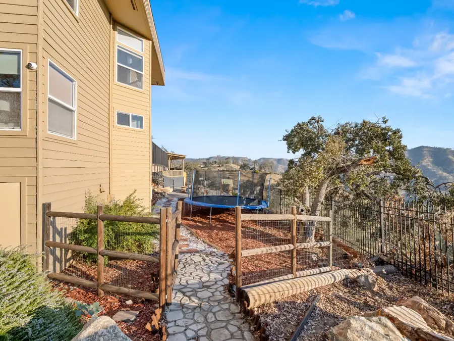 49351 Ralston Ridge, Friant, CA 93626 - Image #3