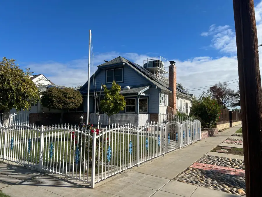 4804 N Diana Street, Fresno, CA 93726 - Image #2