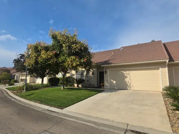 337 Village Drive, Dinuba, CA 93618