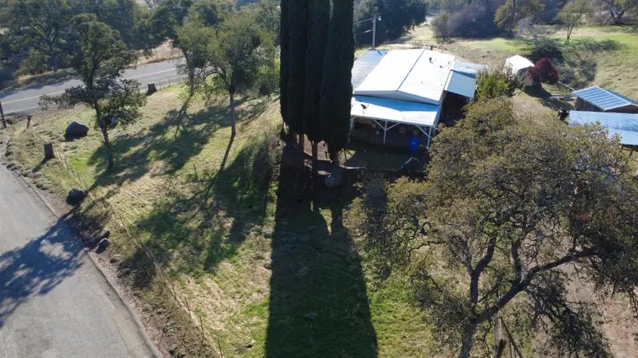 46918 Creekside Road, Yokuts Valley, CA 93675 - Image #2