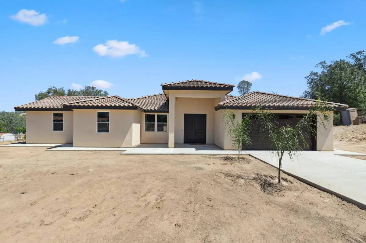 31007 Revis Road, Coarsegold, CA 93614 - Image #1