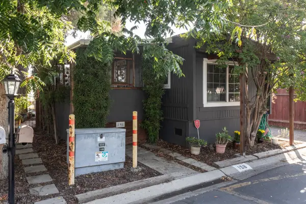 9360 Blackstone #198, Fresno, CA 93720