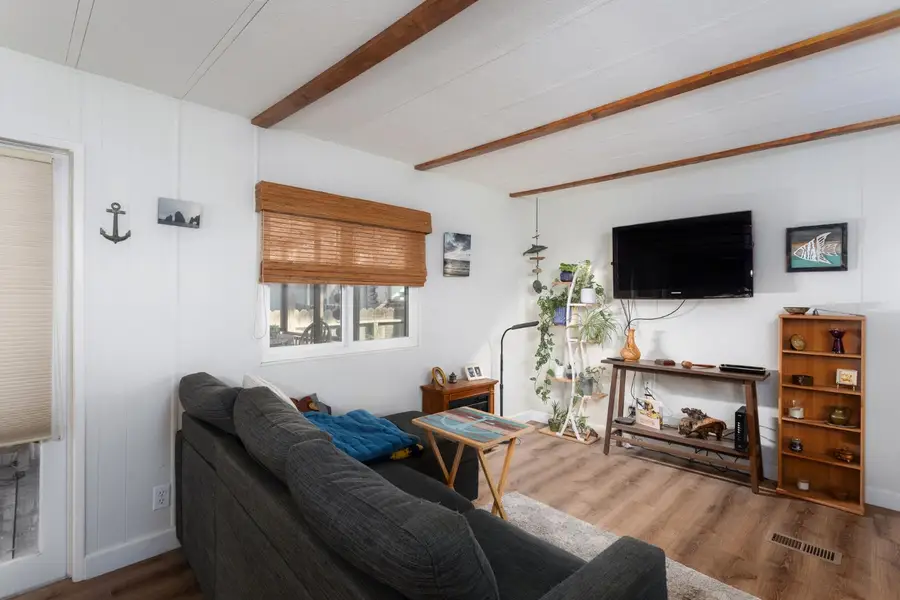 9360 Blackstone #198, Fresno, CA 93720 - Image #3