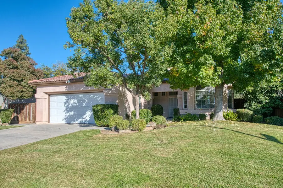 7076 N Gregory Avenue, Fresno, CA 93722 - Image #2