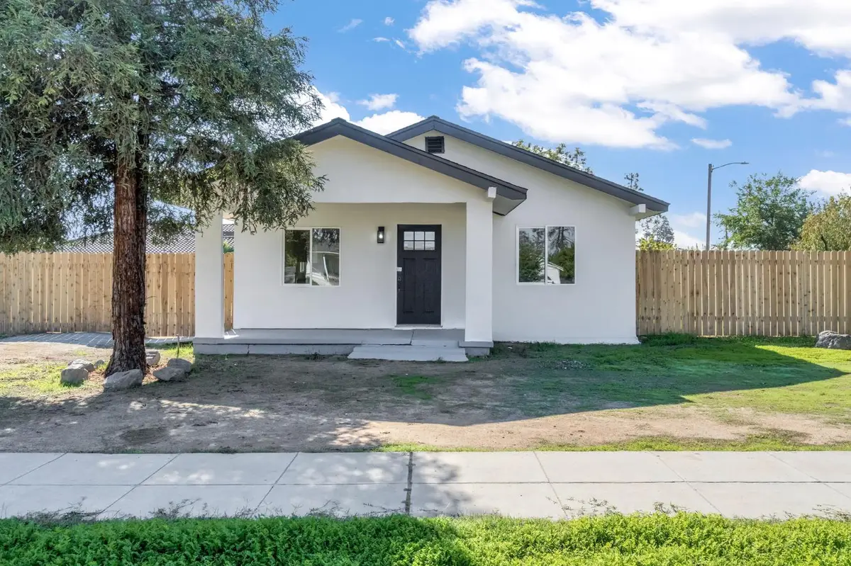 2443 W Floradora Avenue, Fresno, CA 93728 - Image #1