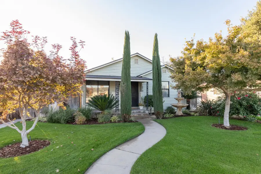 1879 Mayfair Drive E, Fresno, CA 93703 - Image #3