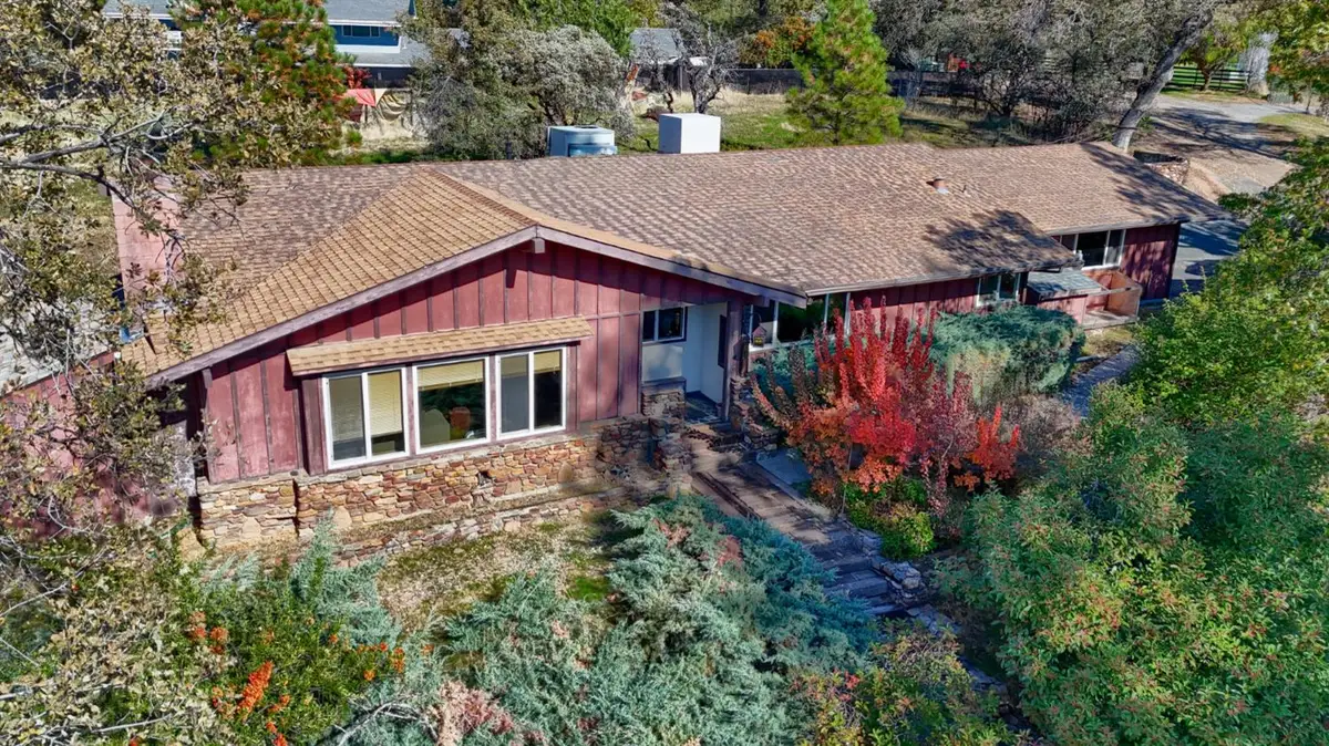 42997 E Mountain View Lane, Oakhurst, CA 93644 - #1