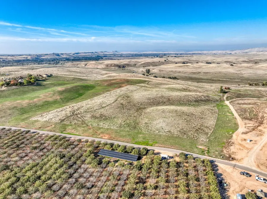 12897 Auberry Road, Clovis, CA 93619 - Image #2