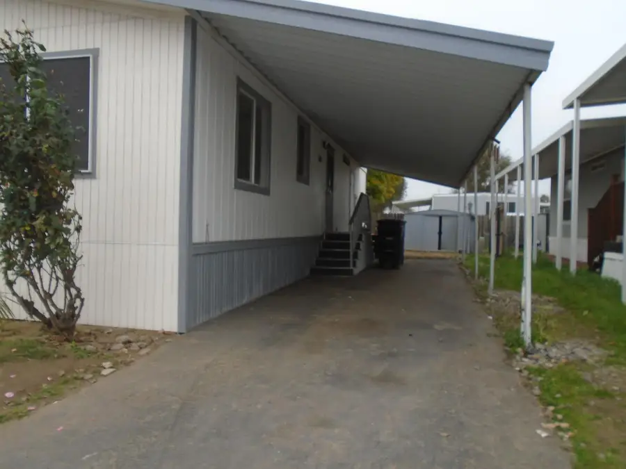 860 E Grangeville Boulevard #18, Hanford, CA 93230 - #2