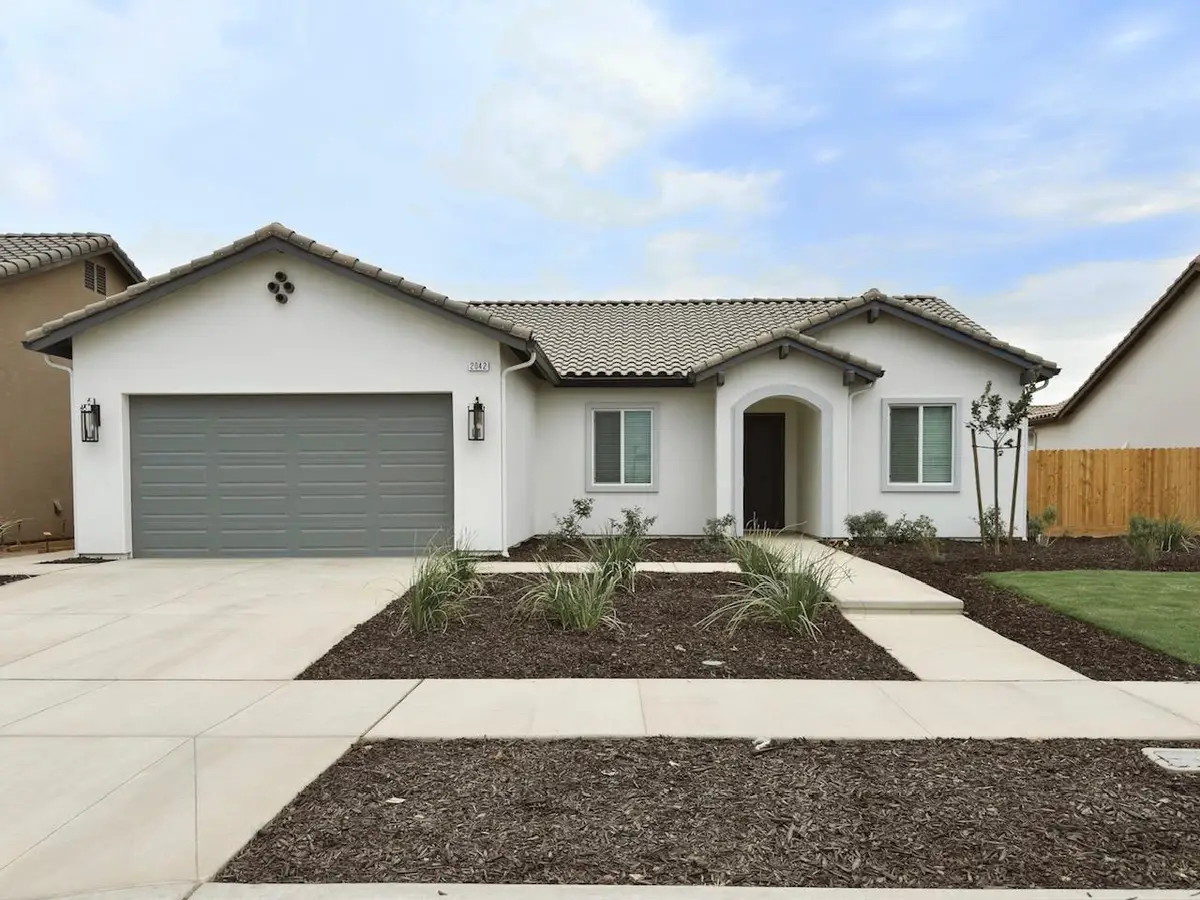 2042 Daffodil Street, Kingsburg, CA 93631 - Image #1