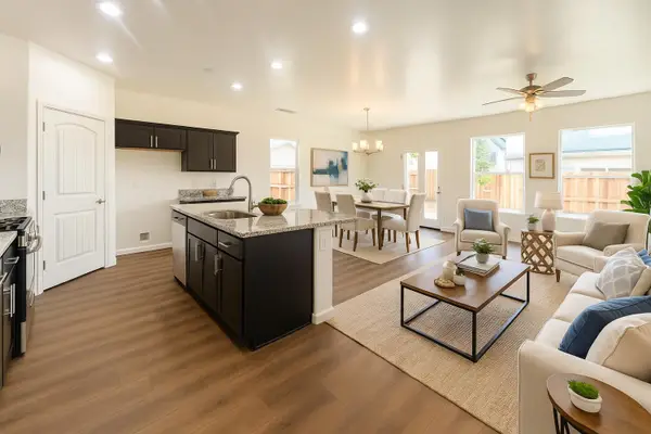 1444 Crimson Way #LT 50, Dinuba, CA 93618