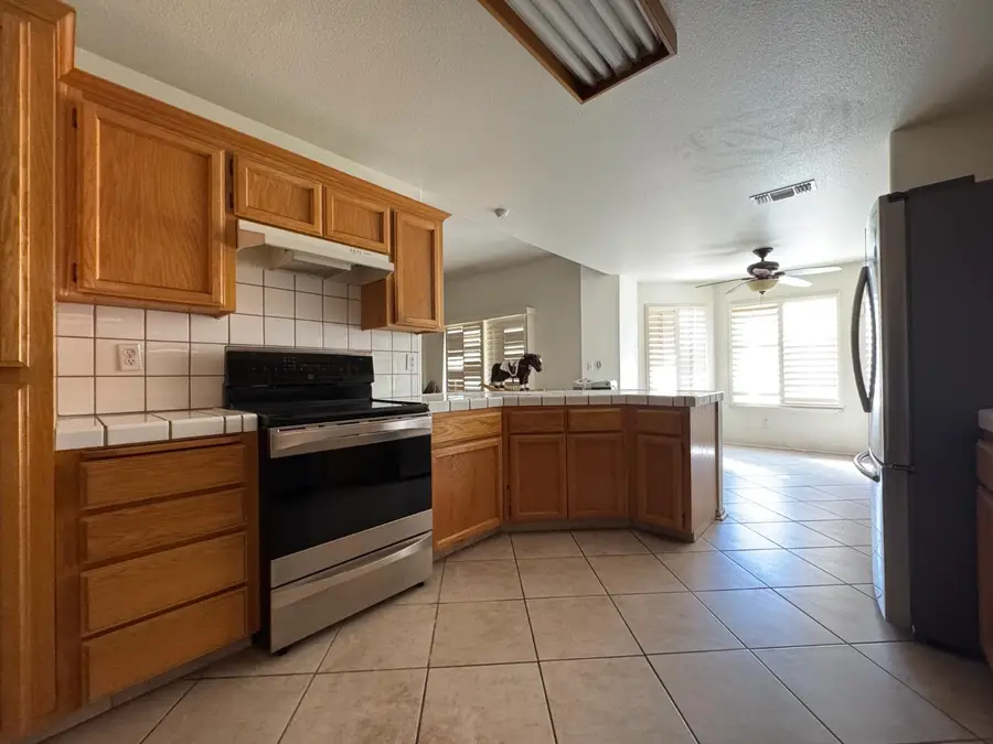 285 Claremont Avenue, Sanger, CA 93657 - Image #3