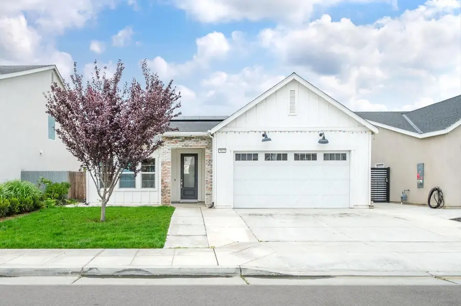5823 E Pitt Avenue, Fresno, CA 93727 - Image #2